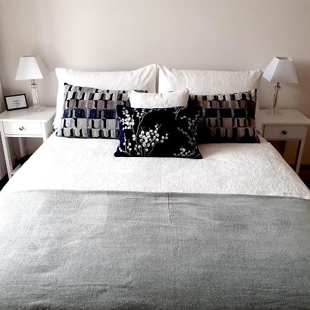 אינברנס T H R E E B&B מראה חיצוני תמונה